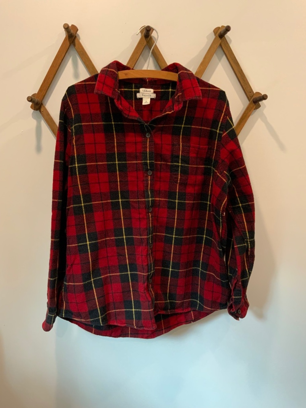 LLBean Women’s Relaxed Fit Flannel in Large